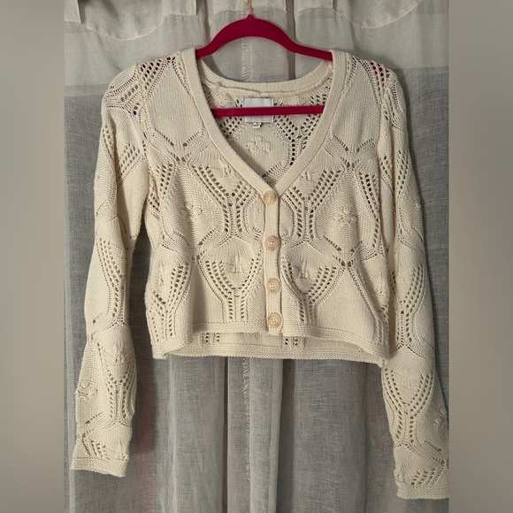 Pink Rose cropped cardigan - Picture 1 of 3